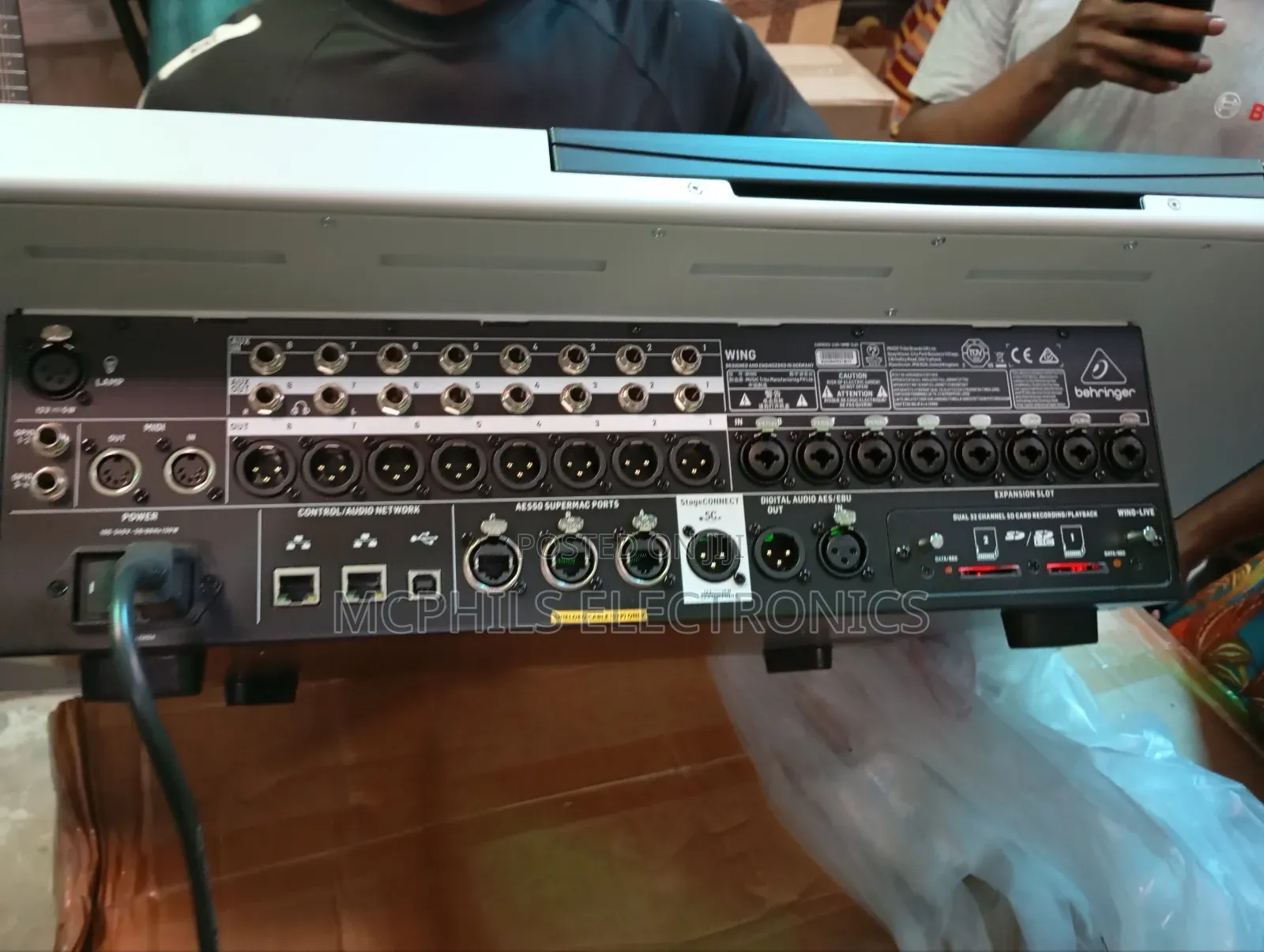 Behringer Wing Digital Mixer 32ch