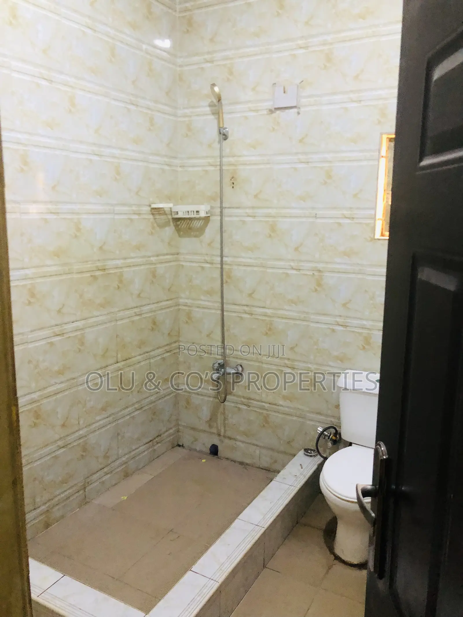 2bdrm Block of Flats in Behind Vio, Mabushi for rent