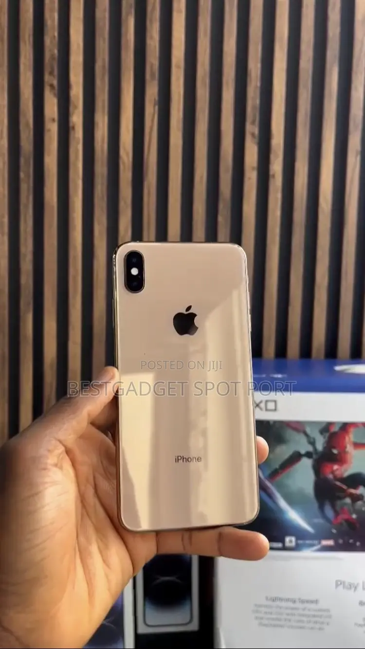 Apple iPhone XS Max 64 GB Gold