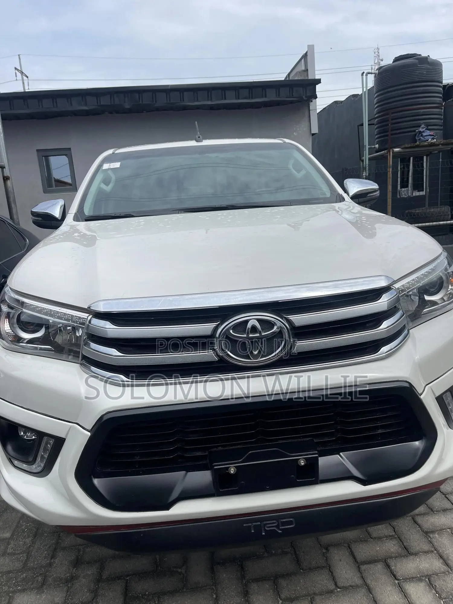 Toyota Hilux 2020 White