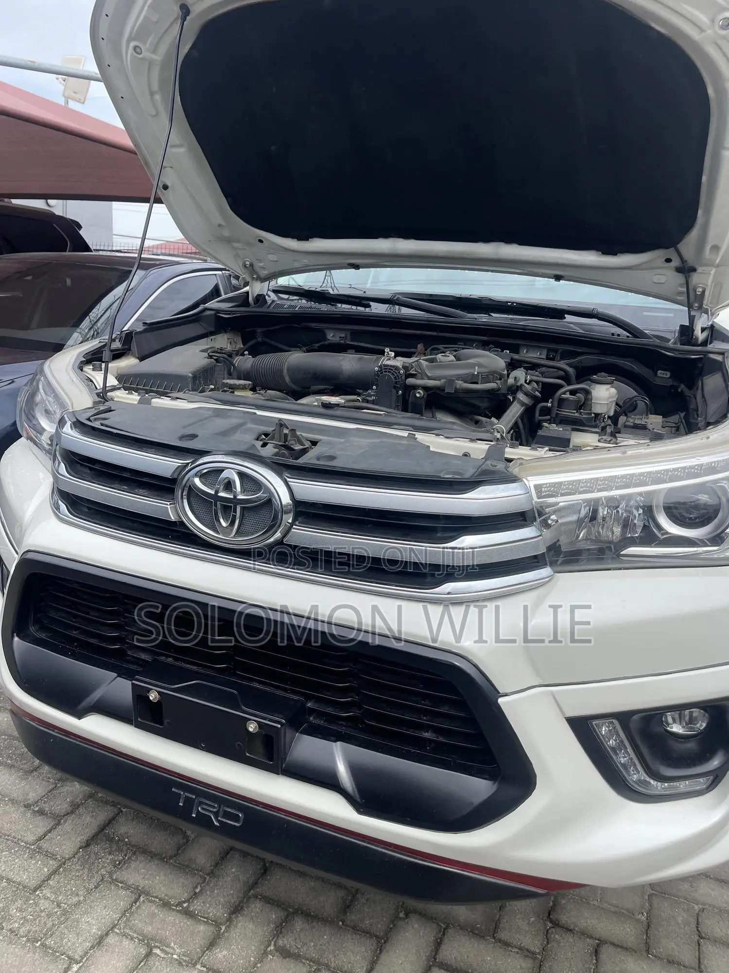 Toyota Hilux 2020 White