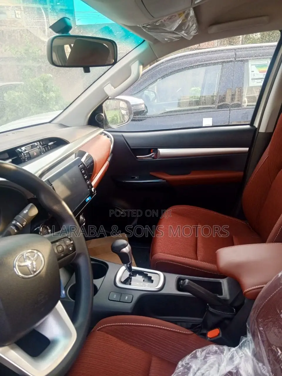New Toyota Hilux 2024 White