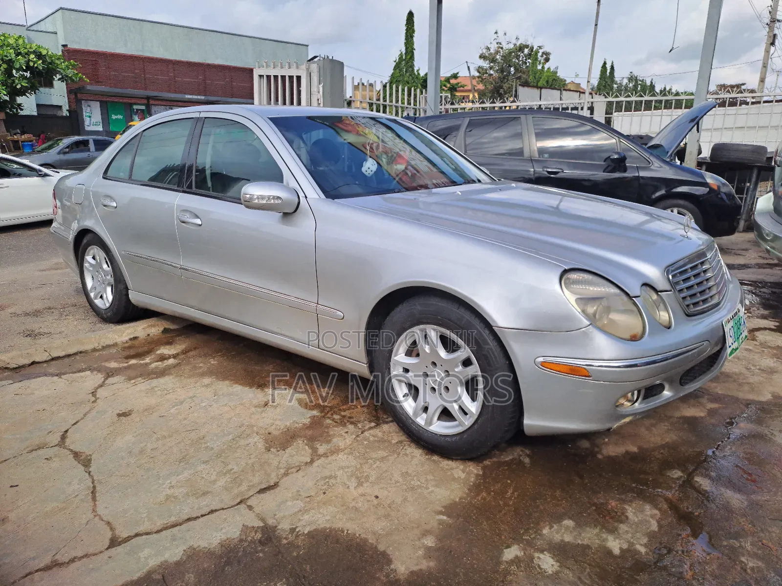Mercedes-Benz E320 2005 Silver