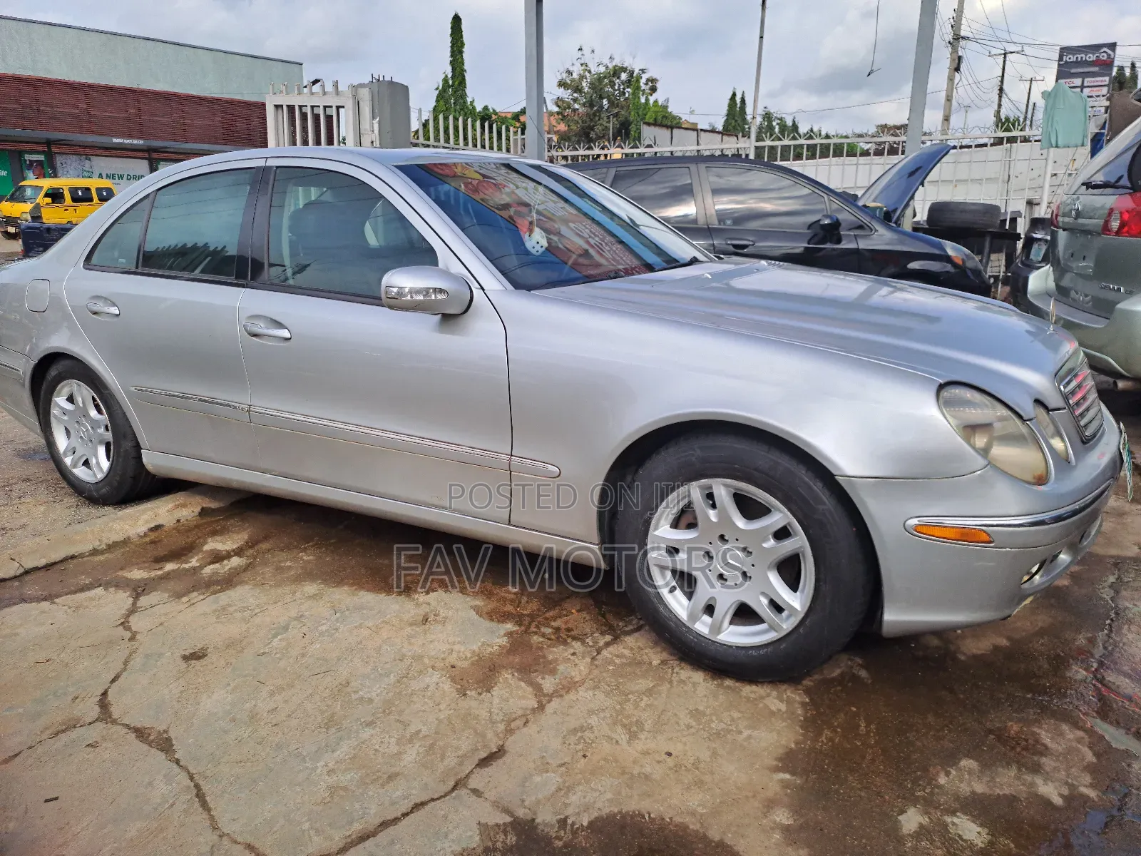 Mercedes-Benz E320 2005 Silver