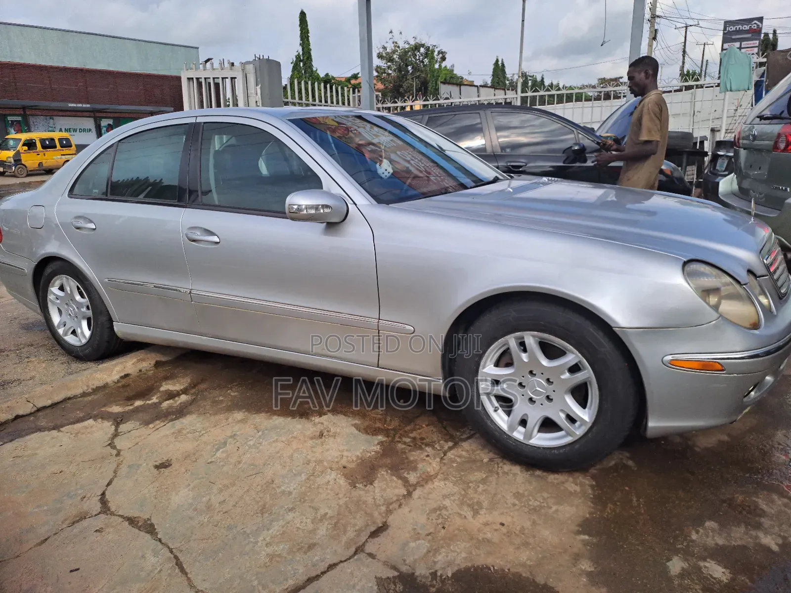 Mercedes-Benz E320 2005 Silver