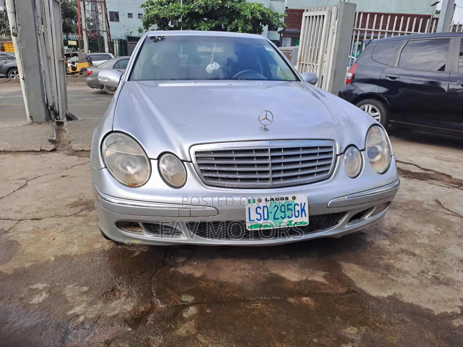 Mercedes-Benz E320 2005 Silver