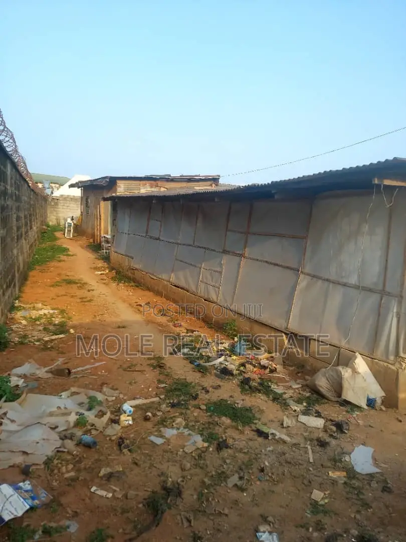 4bdrm Duplex in Ikota Gra for sale
