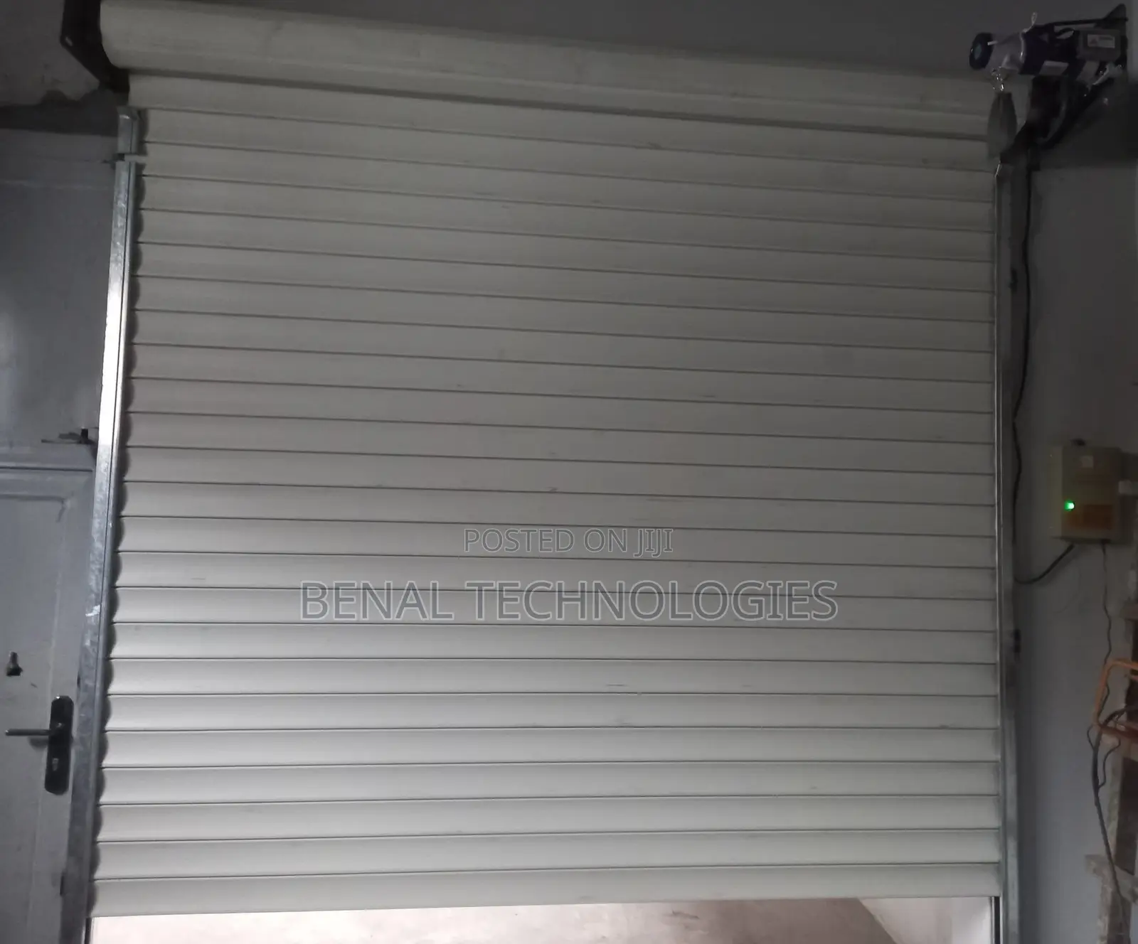 Rolling Garage Doors With Automation