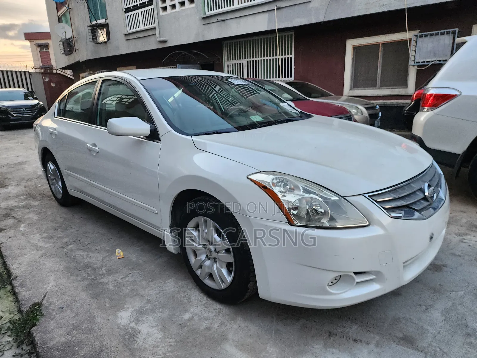 Nissan Altima 2.5 SL 2012 White