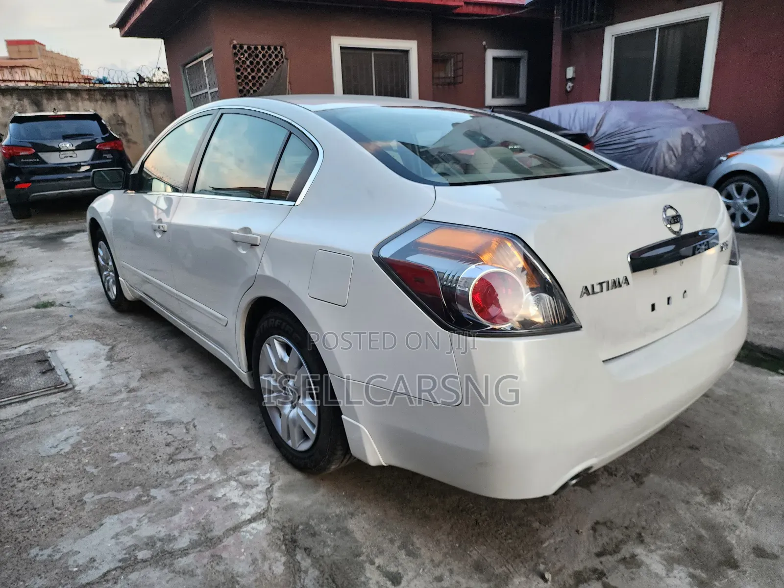 Nissan Altima 2.5 SL 2012 White