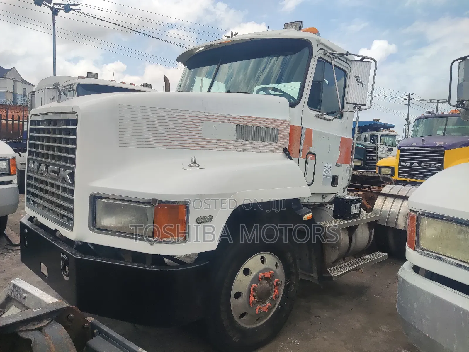 Mack Truck Head 10 Tyres