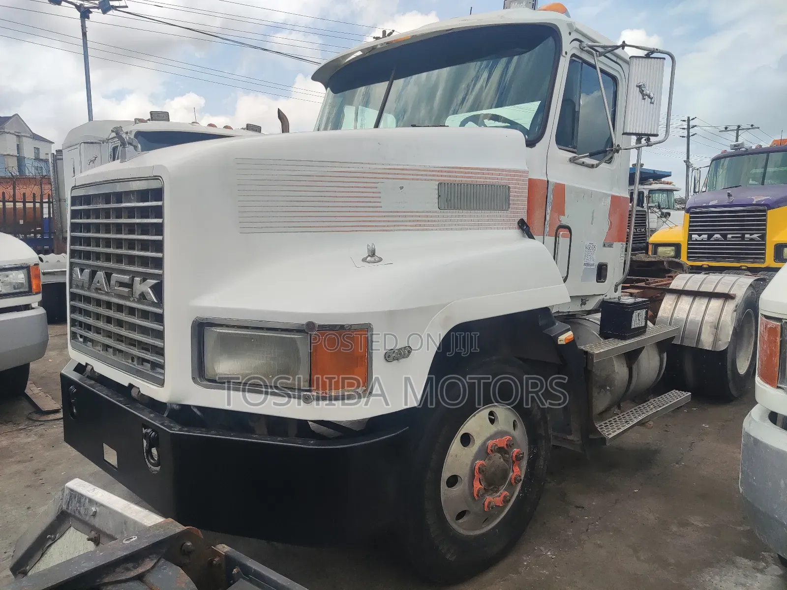 Mack Truck Head 10 Tyres
