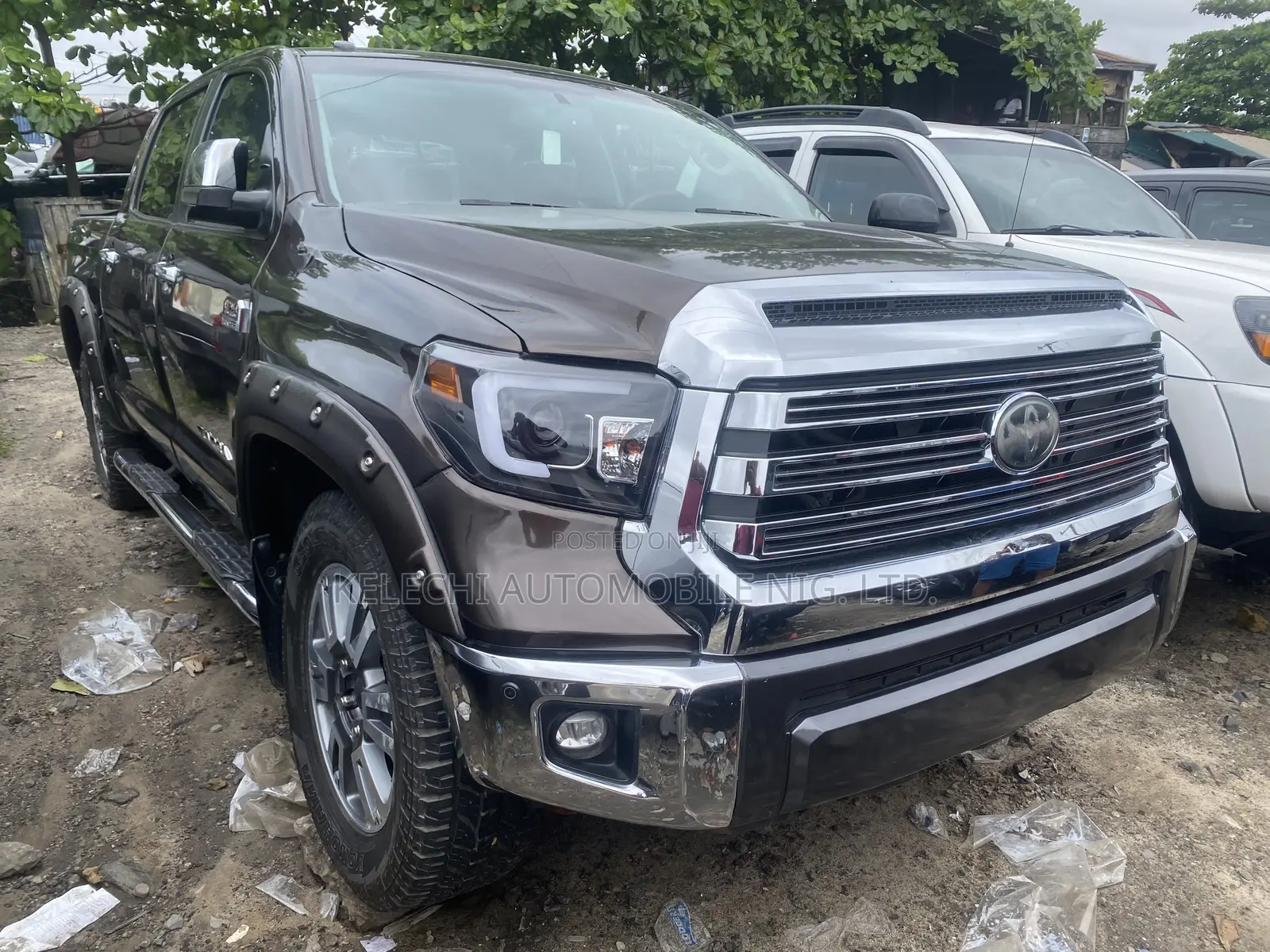 Toyota Tundra 1794 5.7L V8 4x4 CrewMax 5.6 ft. box 145.7 in. WB 2018