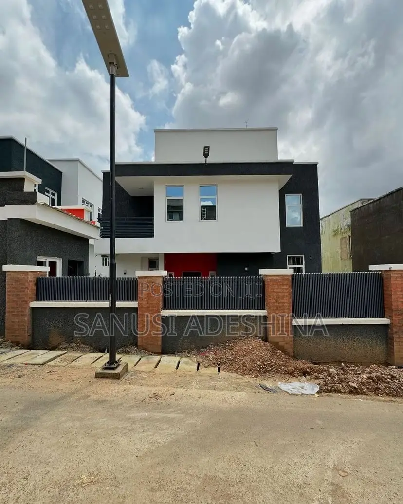 5bdrm Duplex in Gwarimpa Estate, Gwarinpa for sale