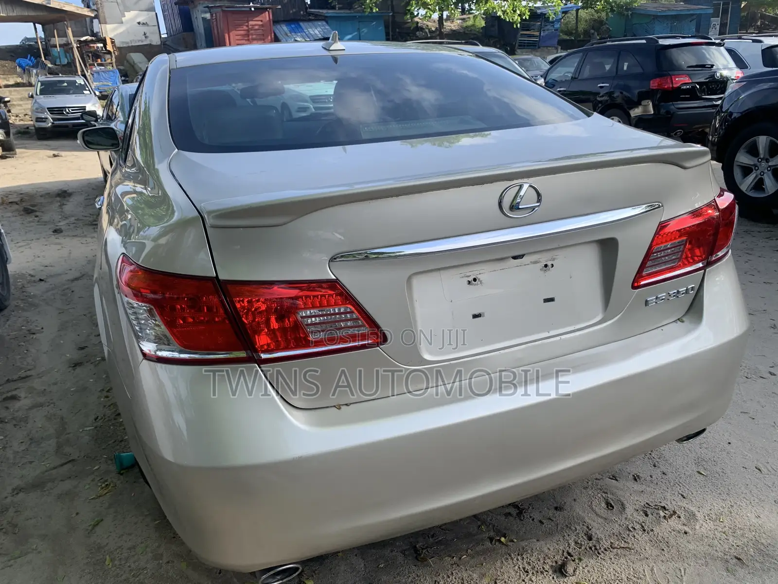 Lexus ES 350 2012 Gold