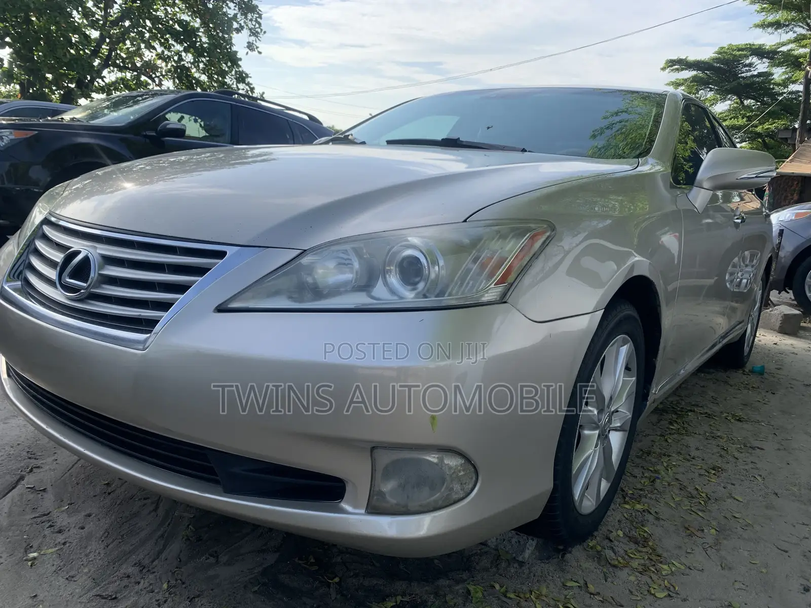 Lexus ES 350 2012 Gold