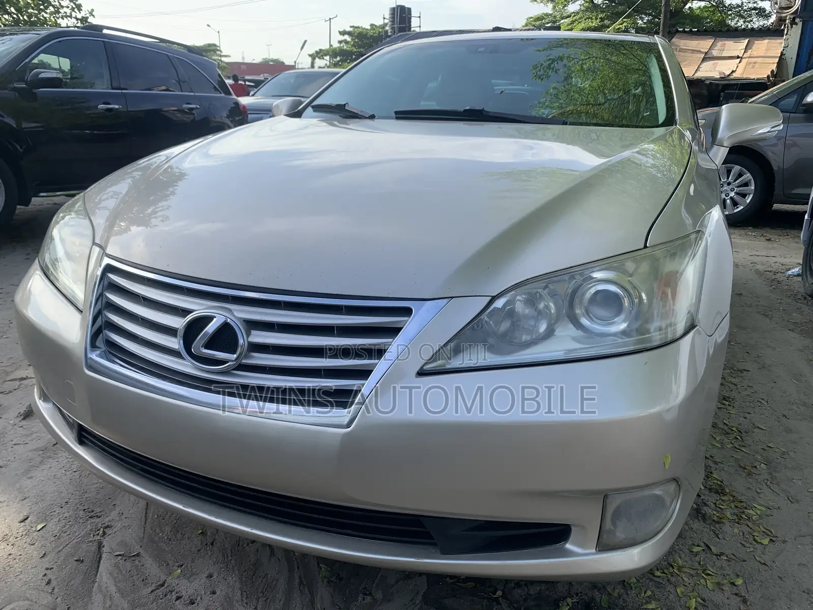 Lexus ES 350 2012 Gold