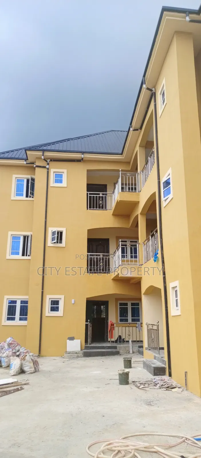 Furnished 1bdrm Block of Flats in 2Nd Market Estate, Port-Harcourt