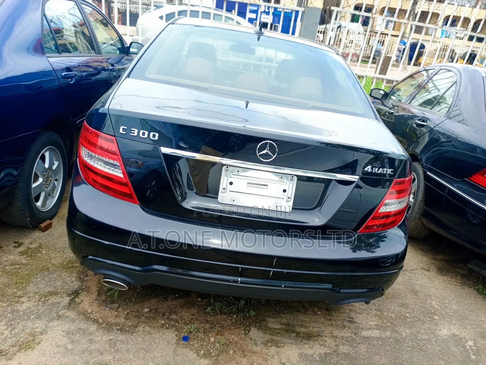 Mercedes-Benz C300 2012 Black