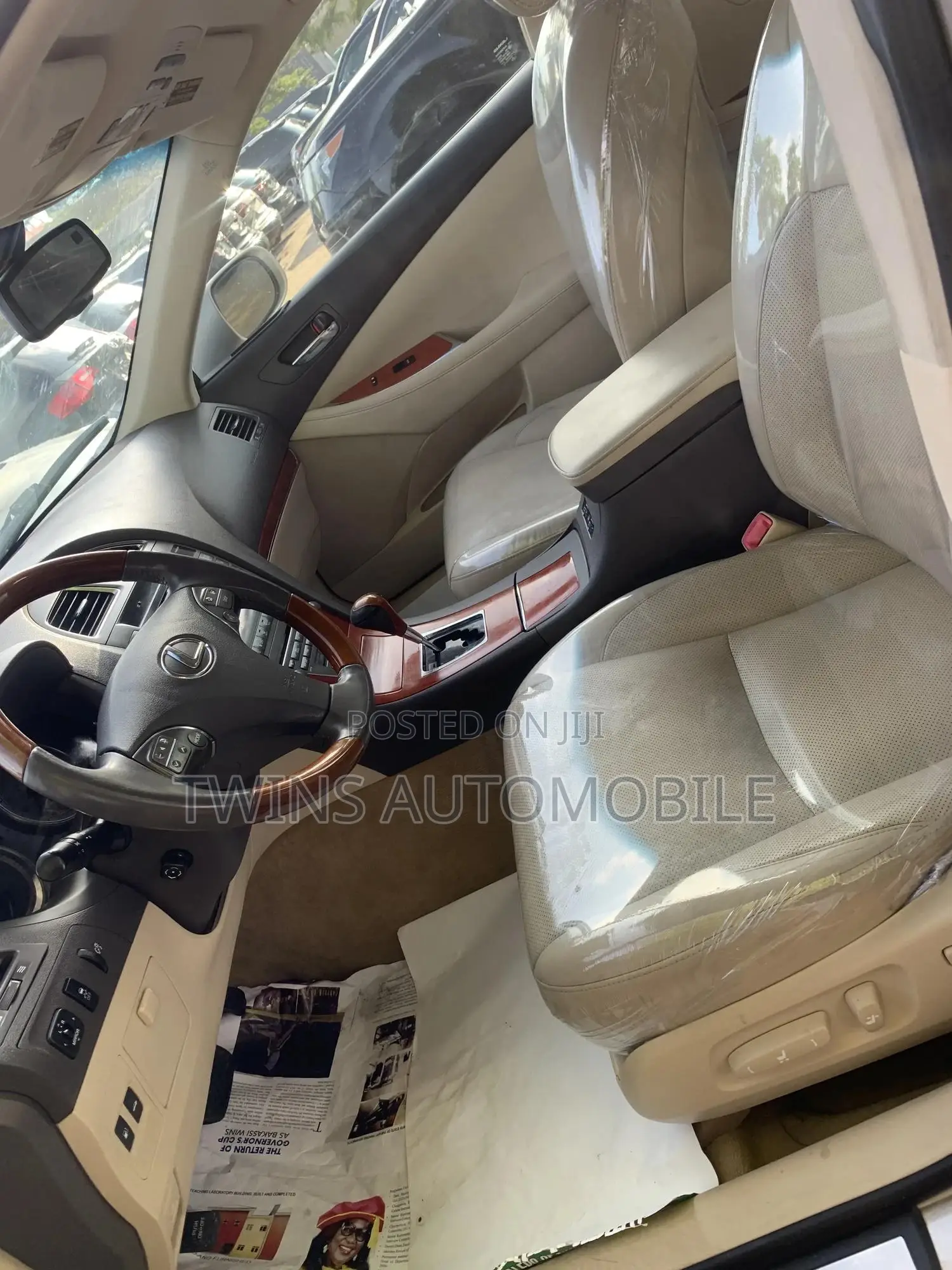 Lexus ES 350 2012 Gold