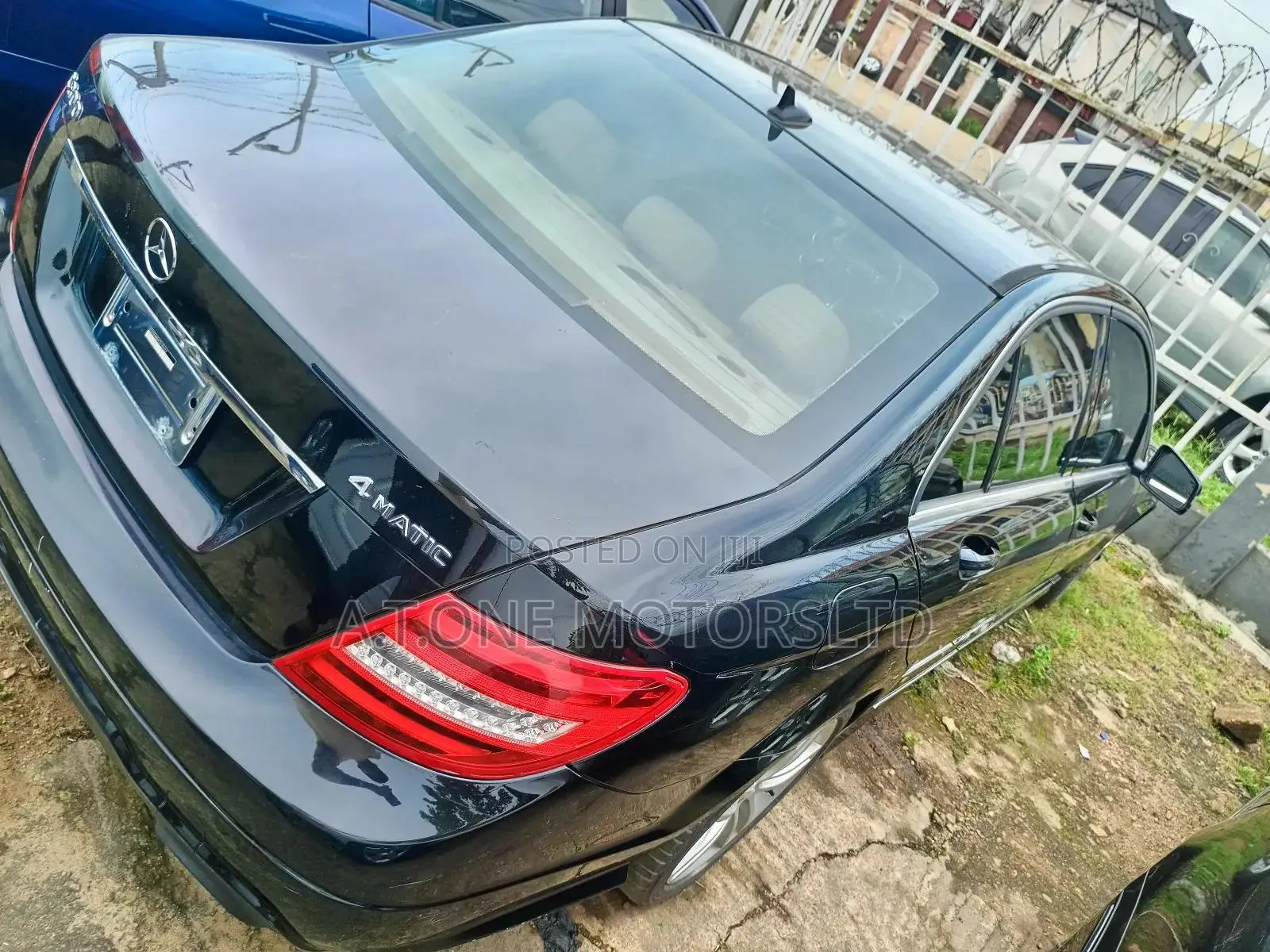Mercedes-Benz C300 2012 Black