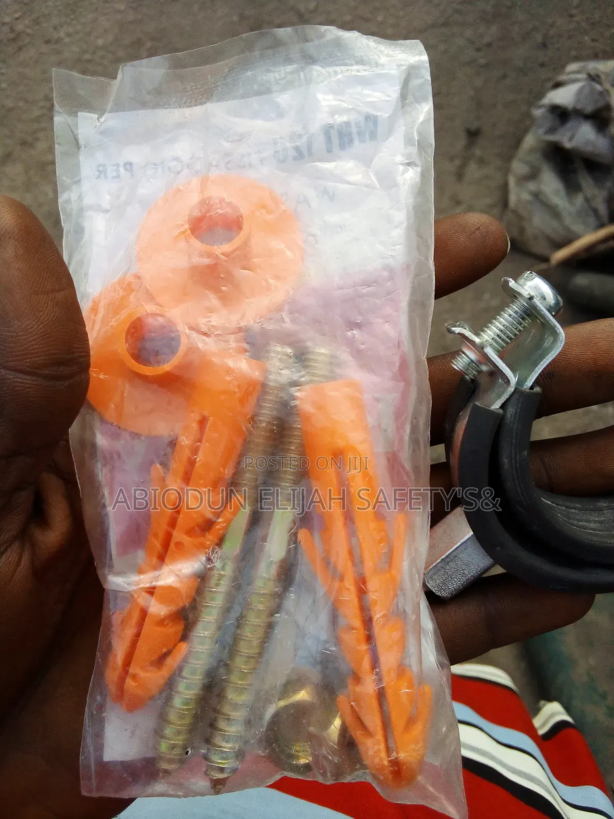 Toilet Washing Basin Clip Bolt Hanger