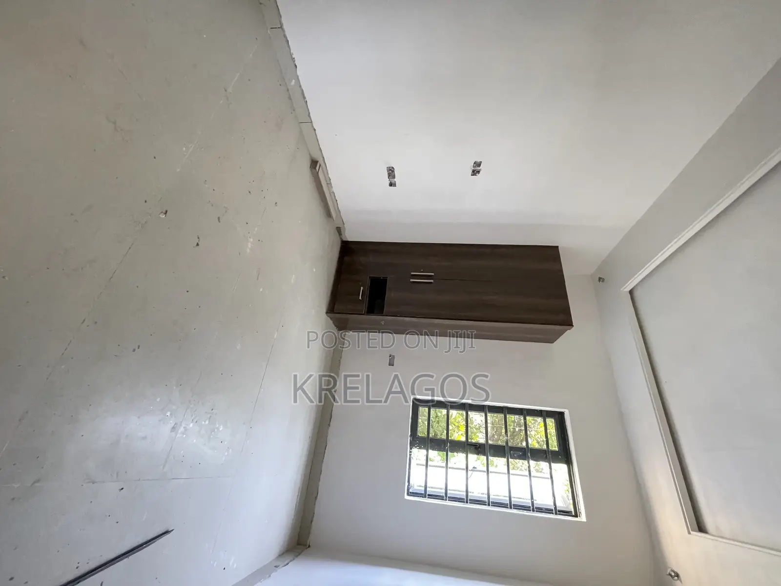 5bdrm Duplex in Ologolo for sale