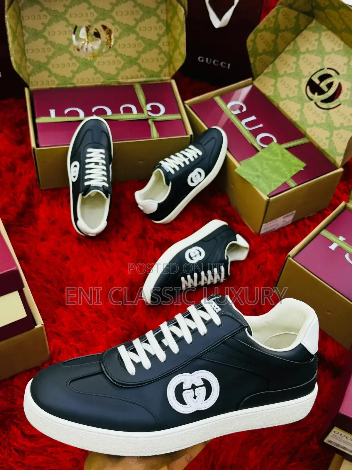 Best Quality Luxury Men's Sneakers Gucci Available in Store