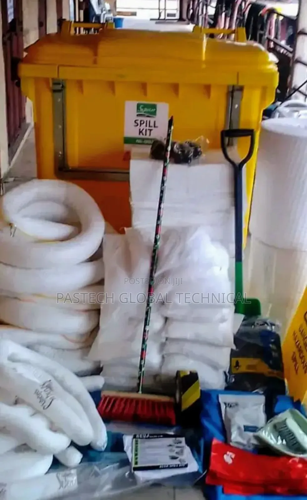 Oil and Chemical Spill Response Kit