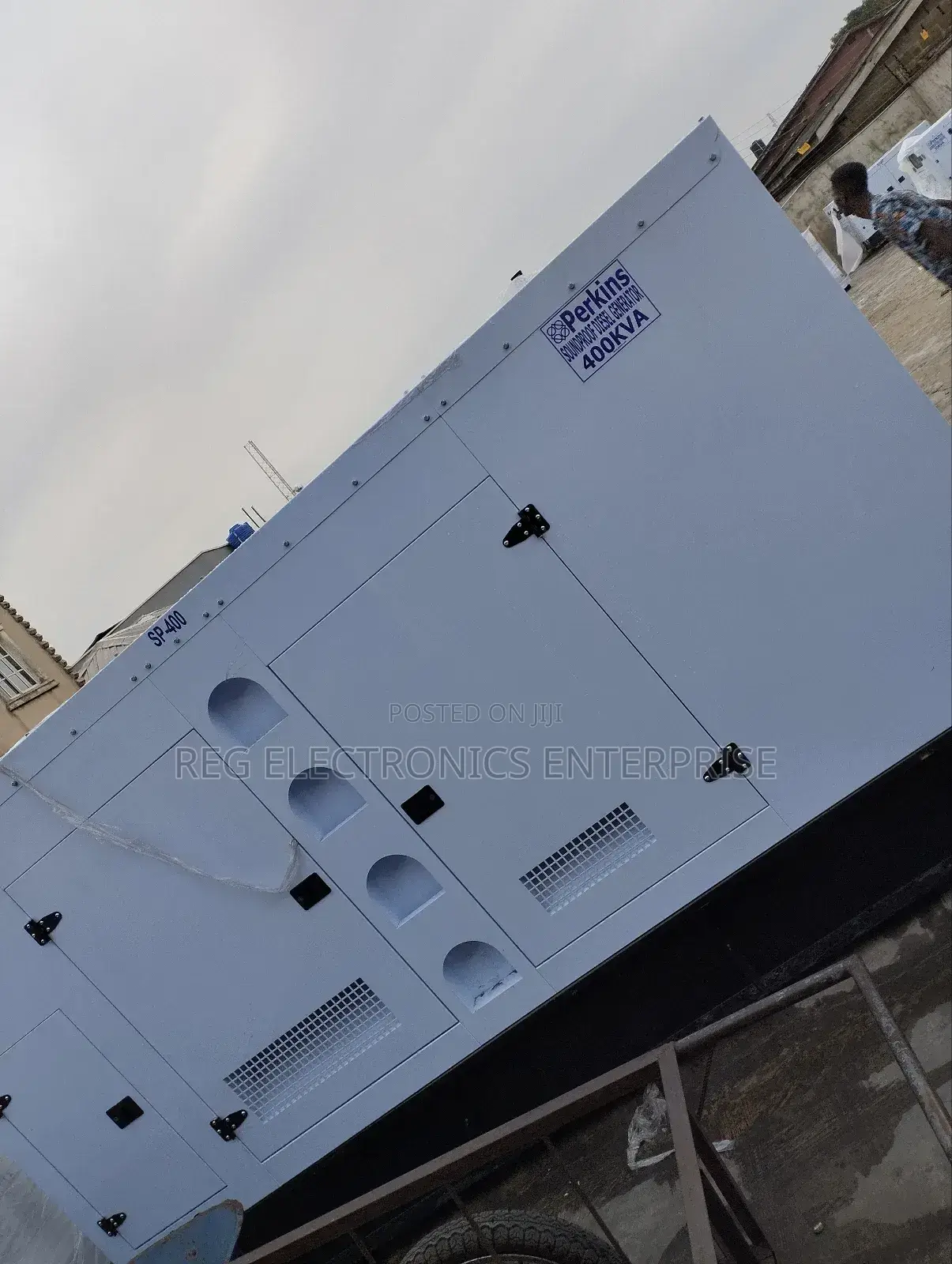 400 Kva Perkins Soundproof Generator