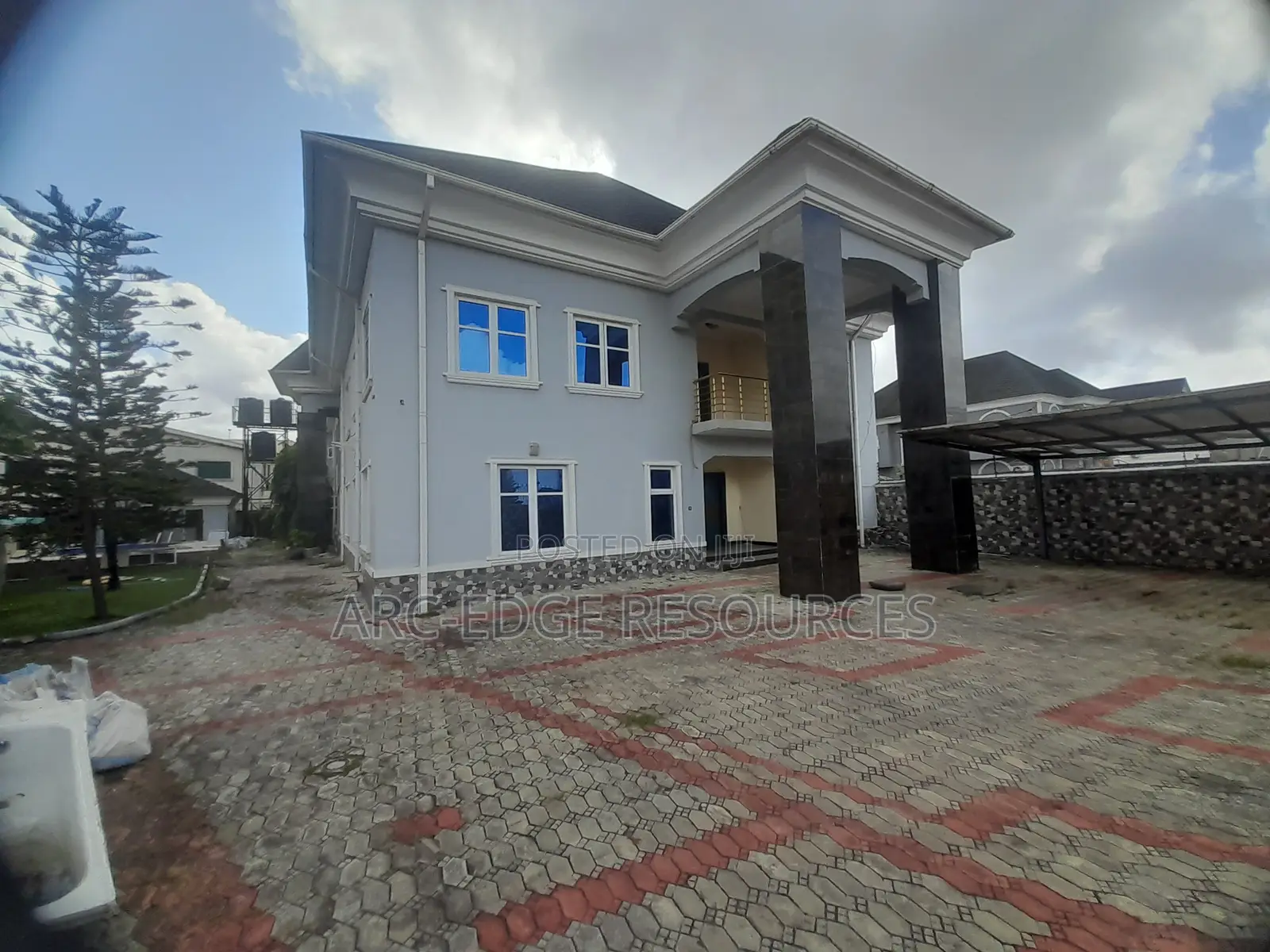 5bdrm Duplex in Apple Junction for sale