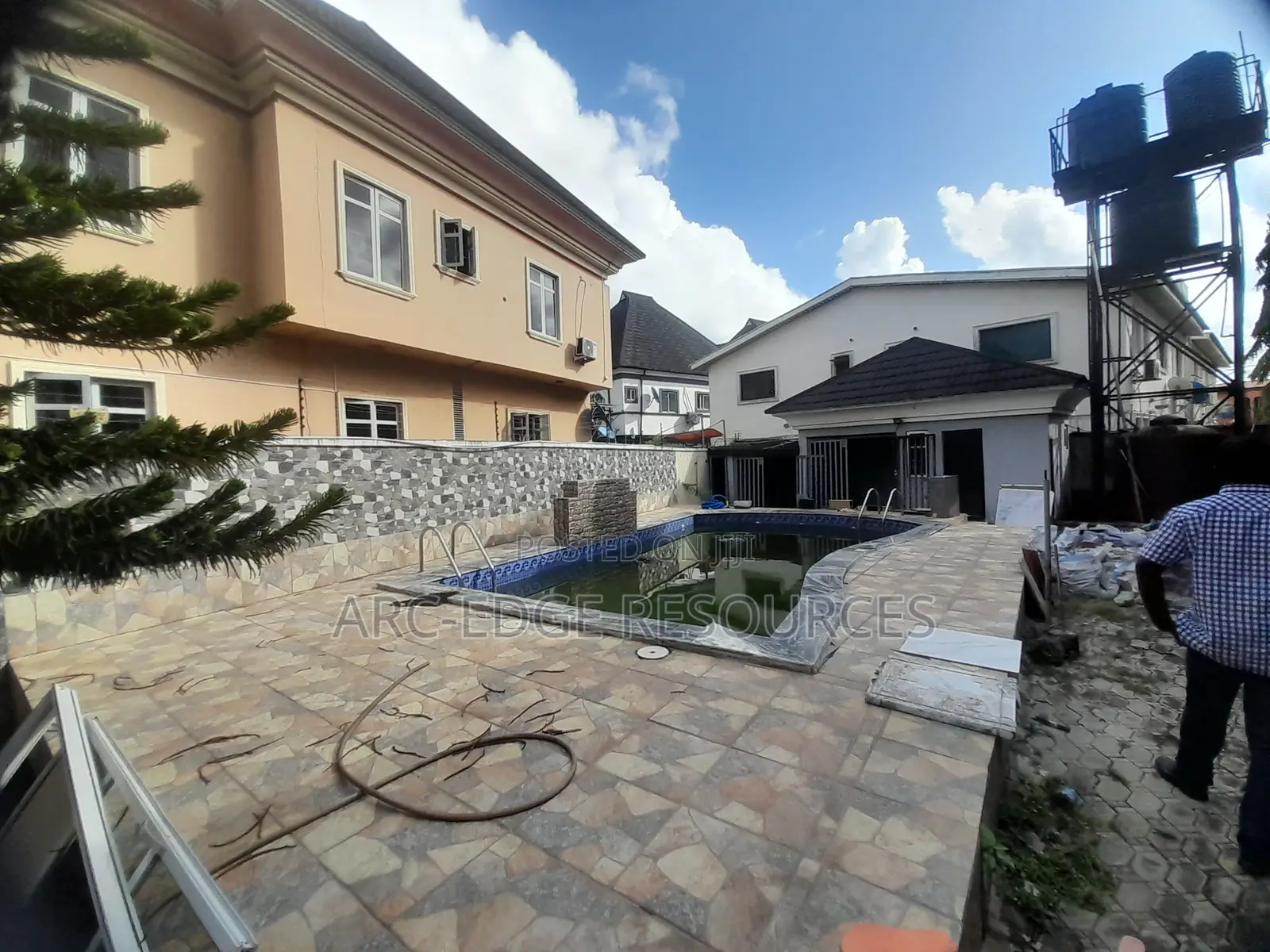 5bdrm Duplex in Apple Junction for sale