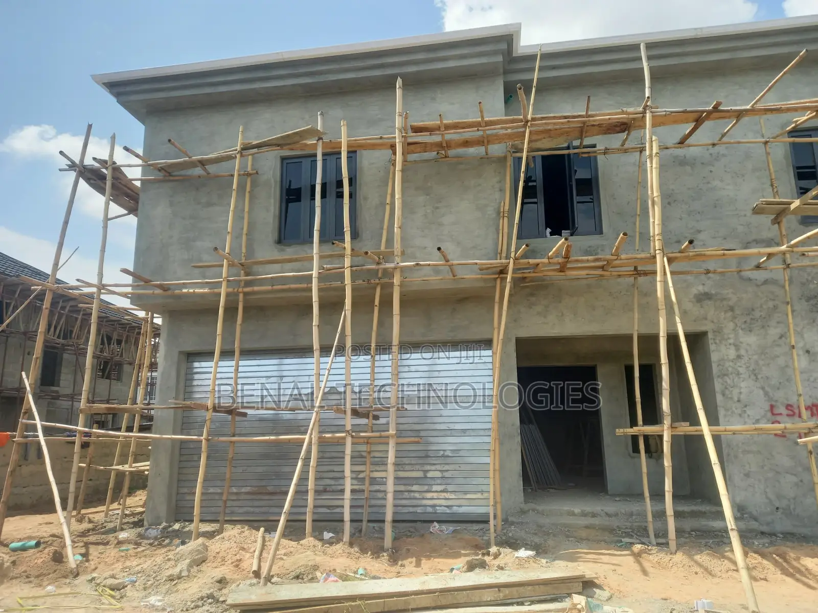 Heavy-Duty Rolling Doors