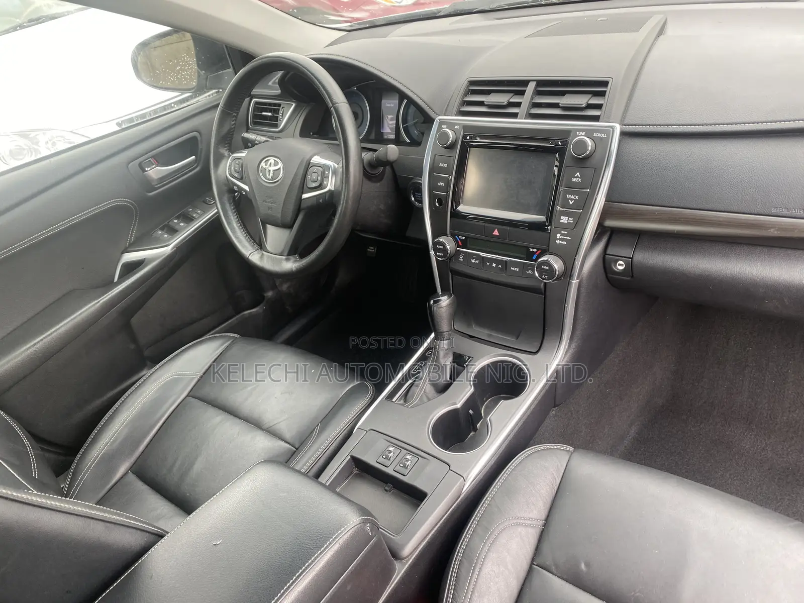 Toyota Camry XLE 4dr Sedan (3.5L 6cyl 6A) 2015 Gray