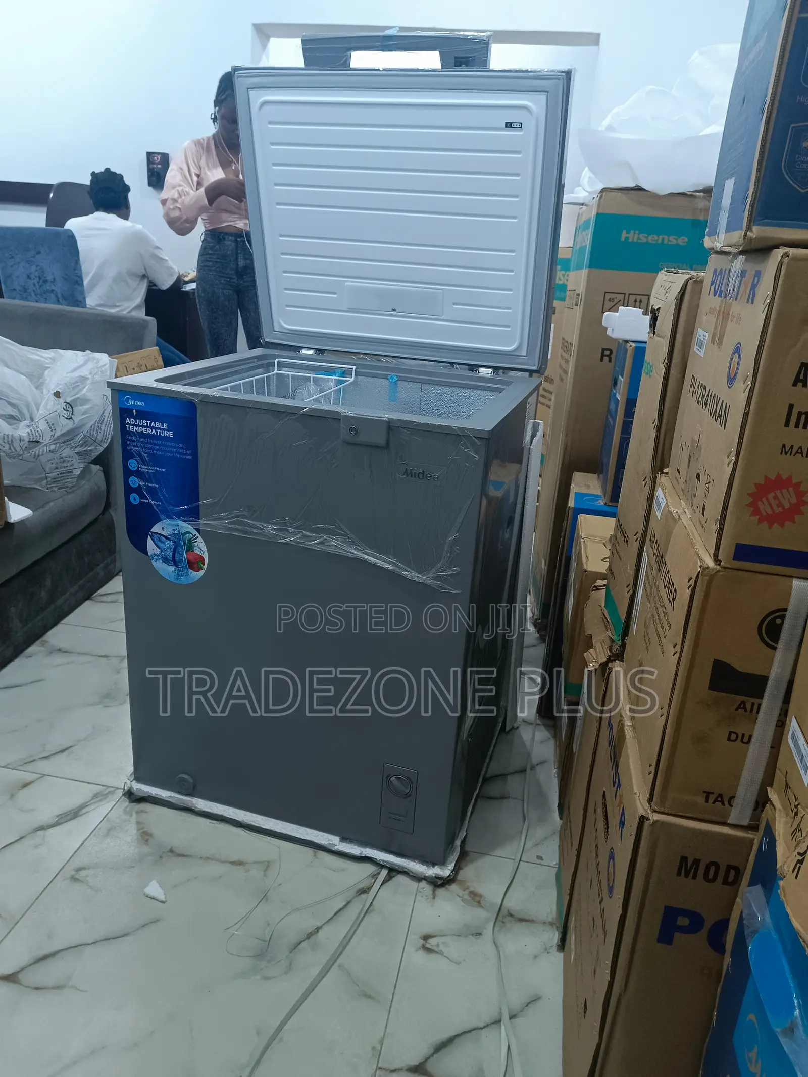 FREEZER FRENZY Midea Chest Freezer HS 186CN 150lts