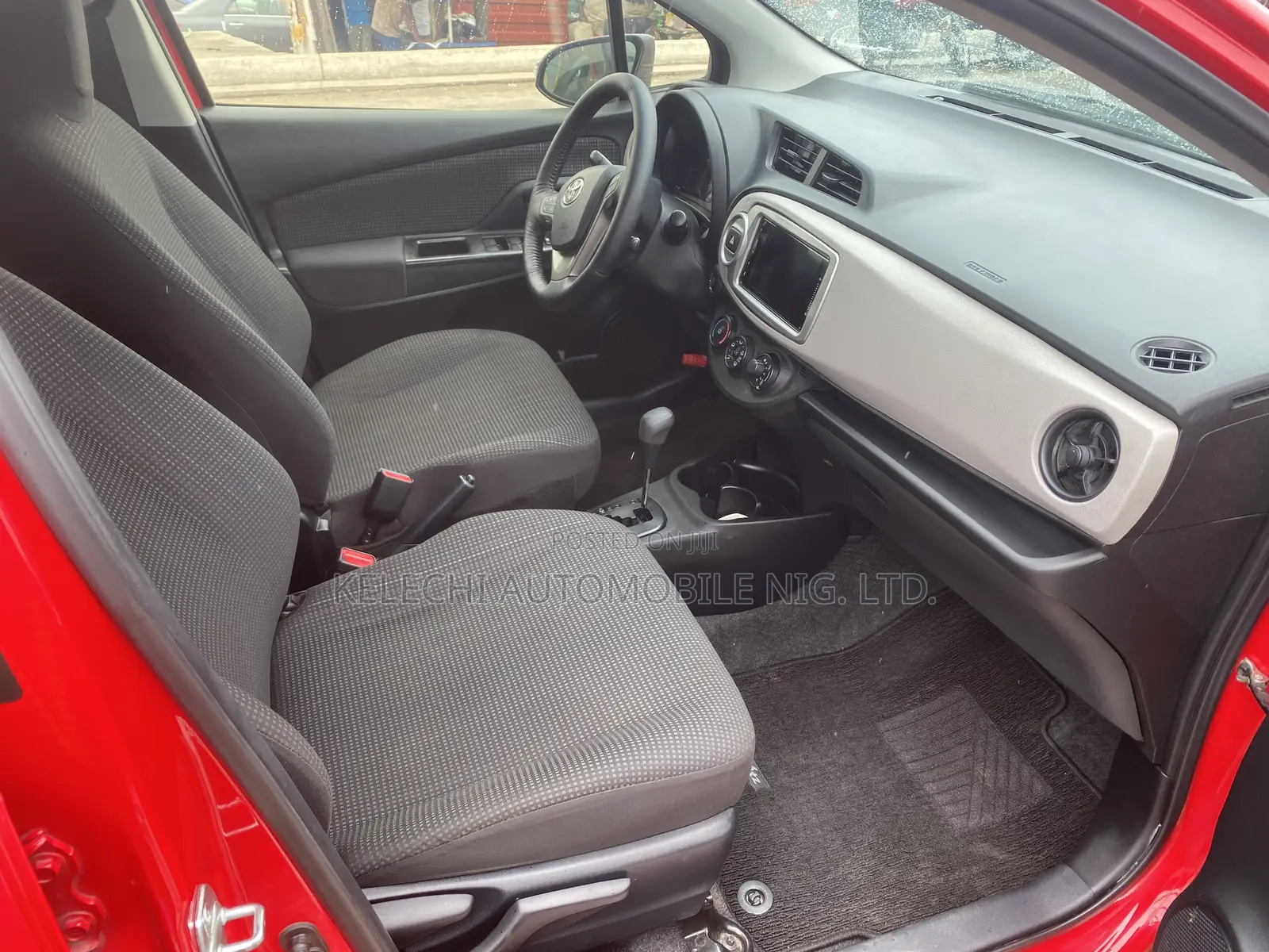 Toyota Yaris LE Hatchback 5dr 2015 Red