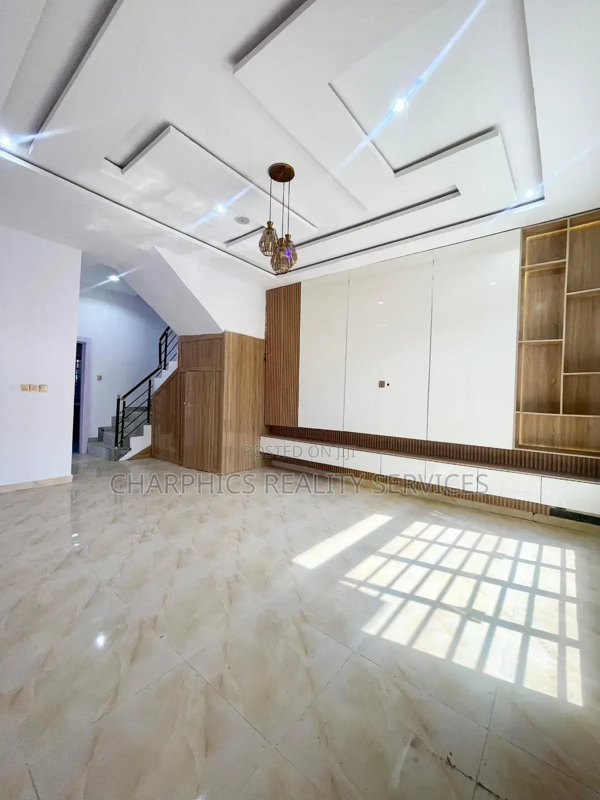 4bdrm Duplex in Ikota for sale