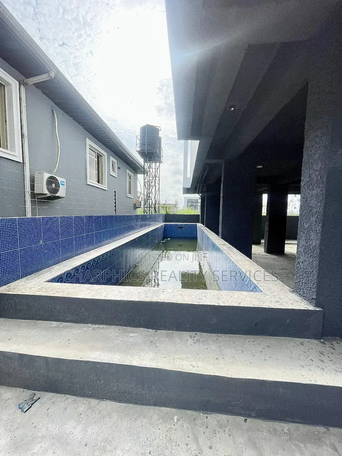 3bdrm Apartment in Ikate for sale