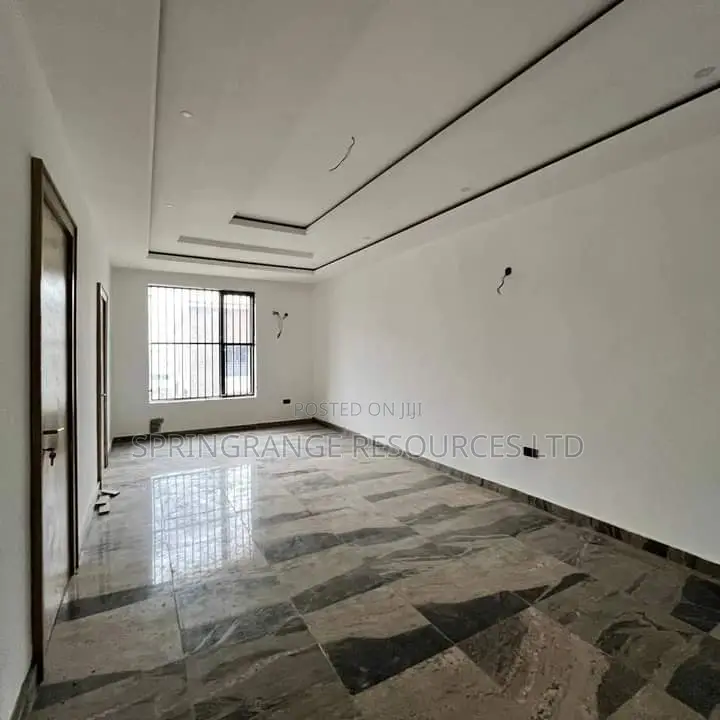 For Exquisite Interior and Exterior Painting Services