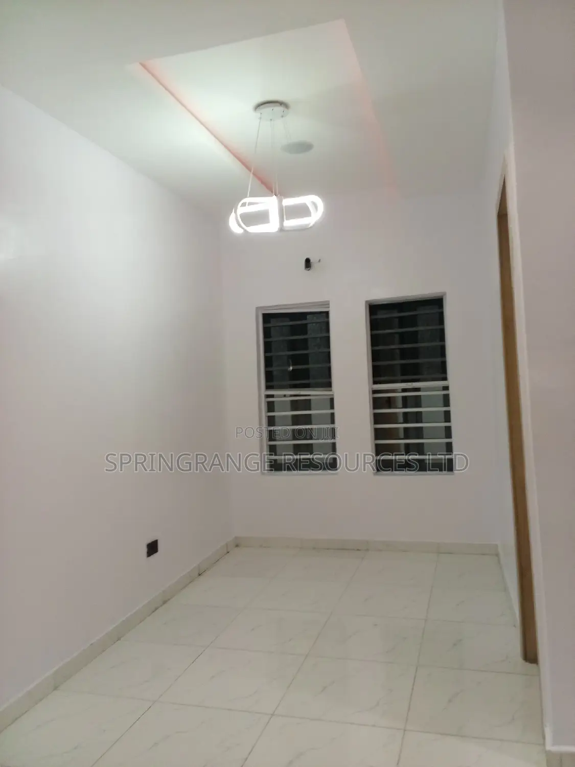 For Exquisite Interior and Exterior Painting Services
