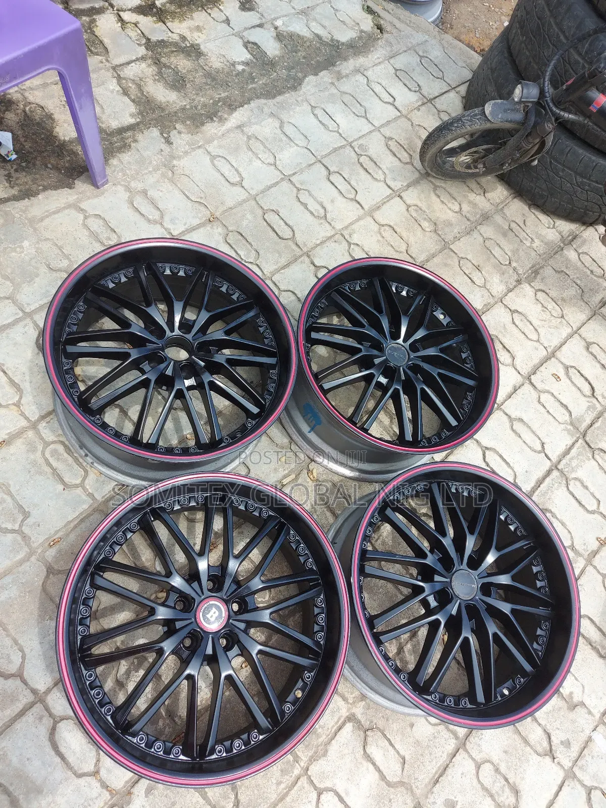 19rim Alloyd Rim Black and Red.