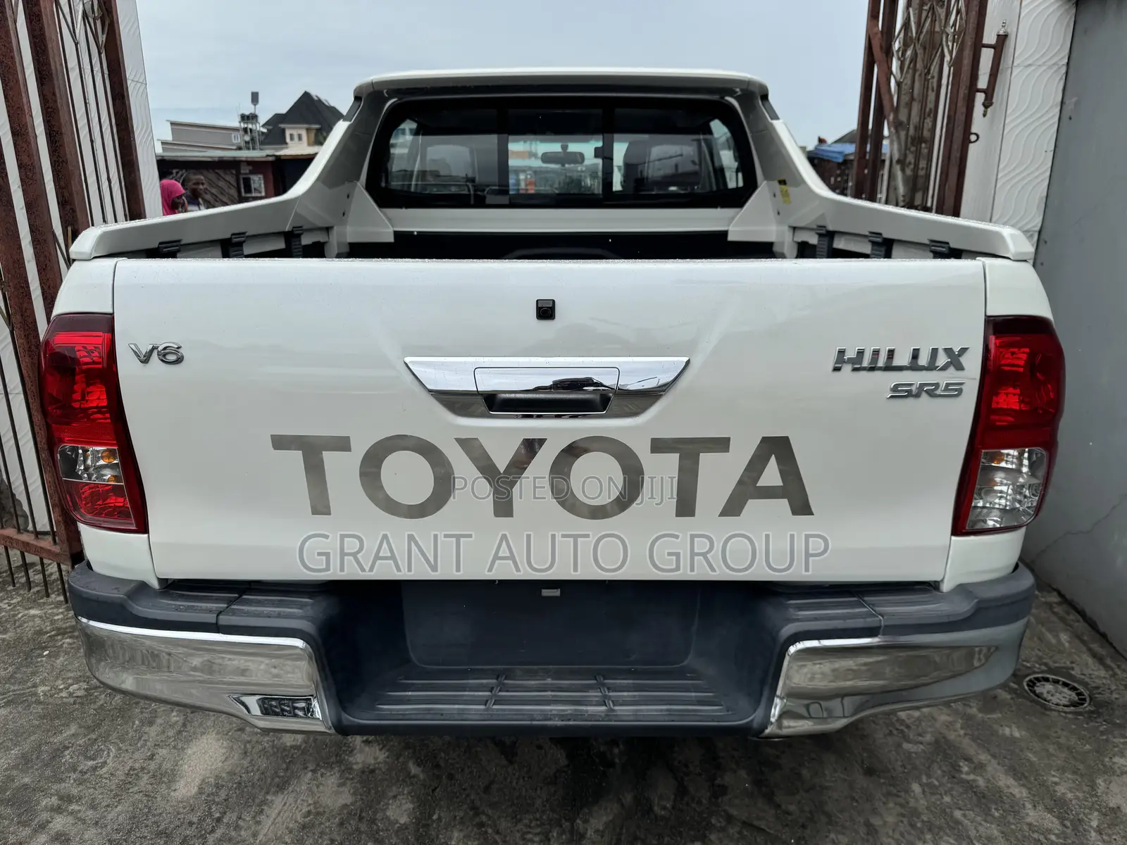 Toyota Hilux 2020 White