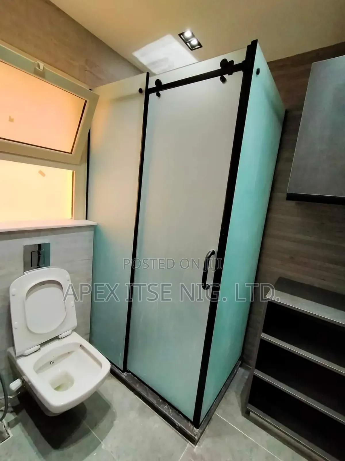 Life Camp Shower Cubicle