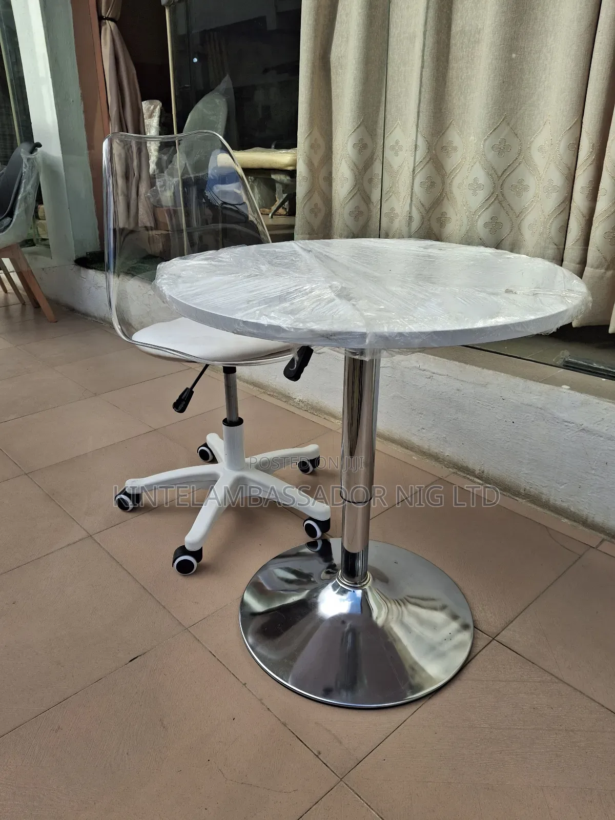 Tulip Table and Swivel Chair