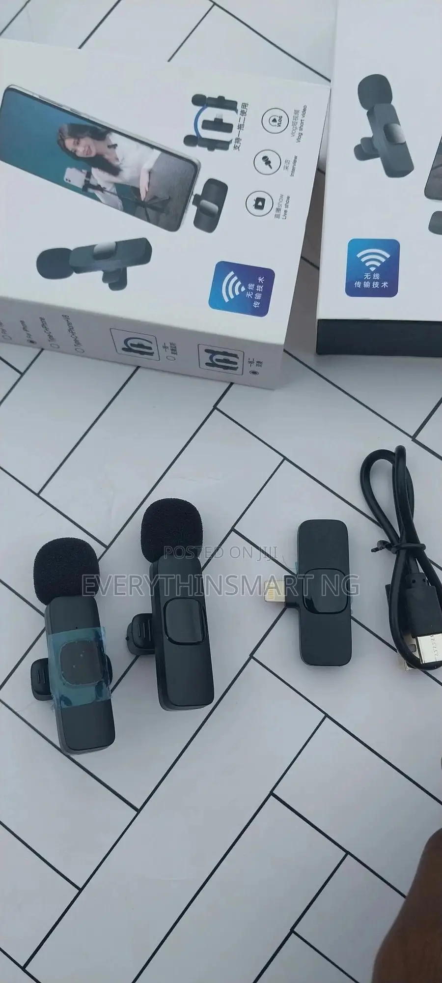 Wireless Lapel Mic (Double Microphones)