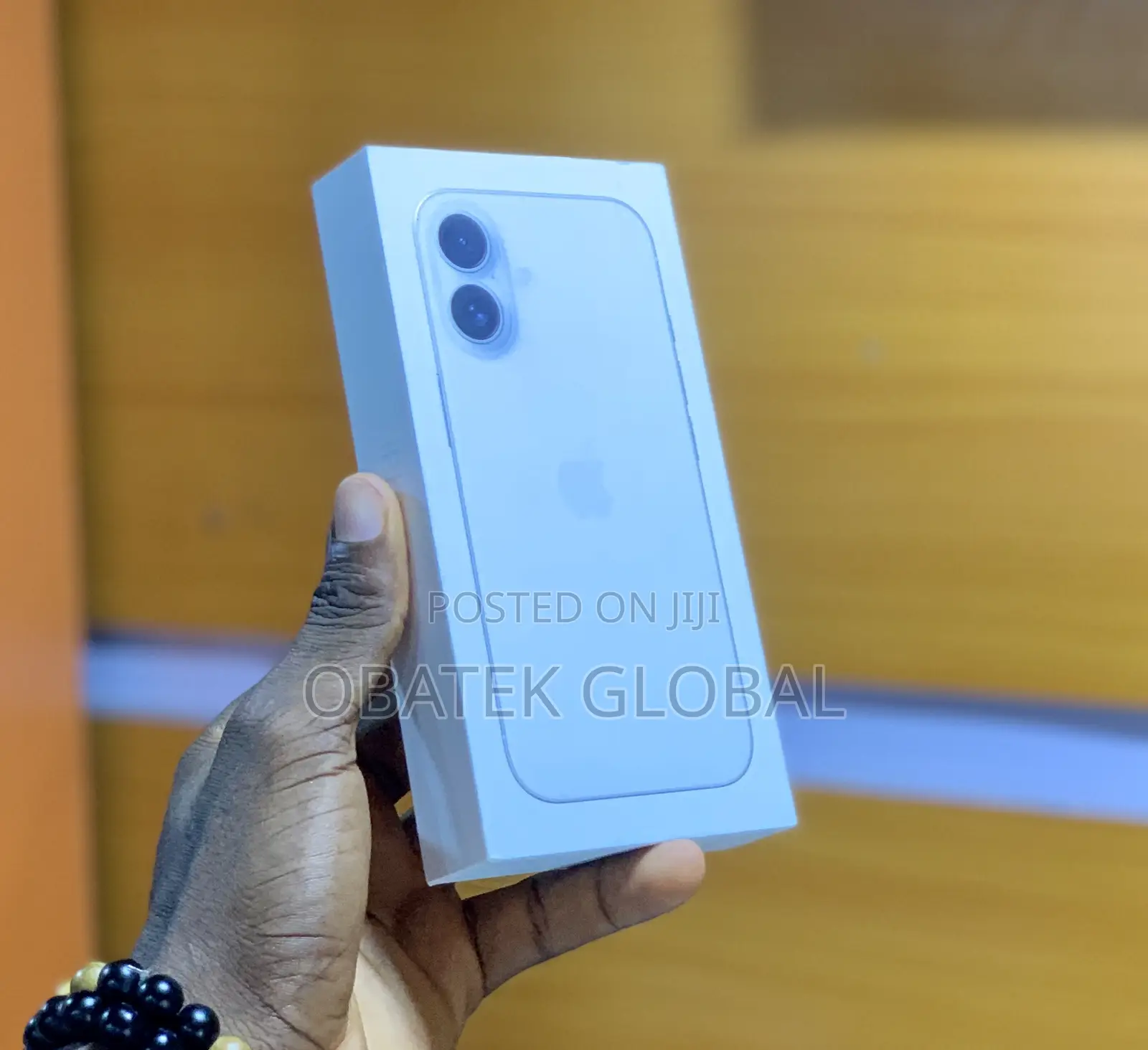 New Apple iPhone 16 128 GB White