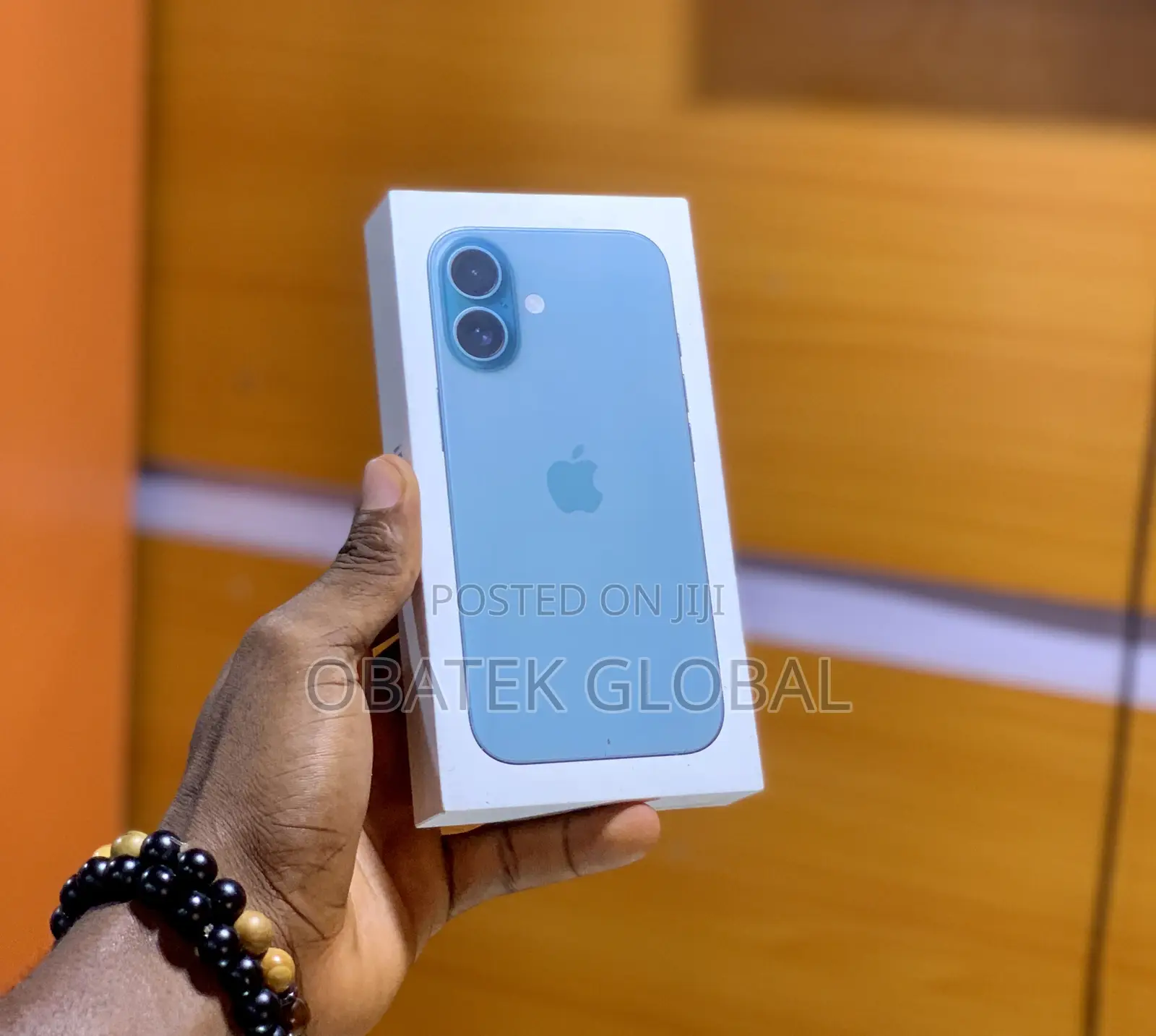 New Apple iPhone 16 128 GB Blue