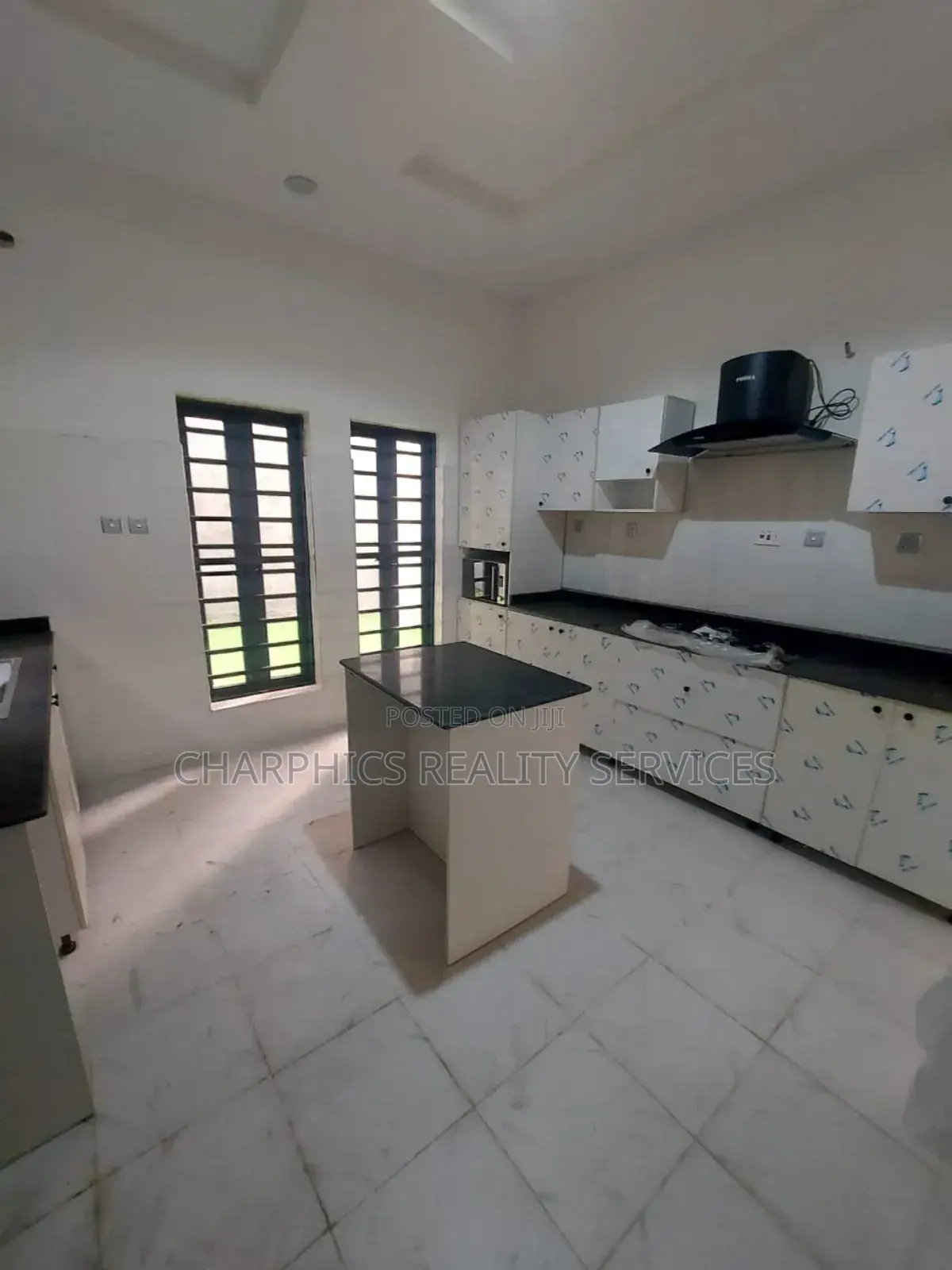 5bdrm Duplex in Magodo for sale