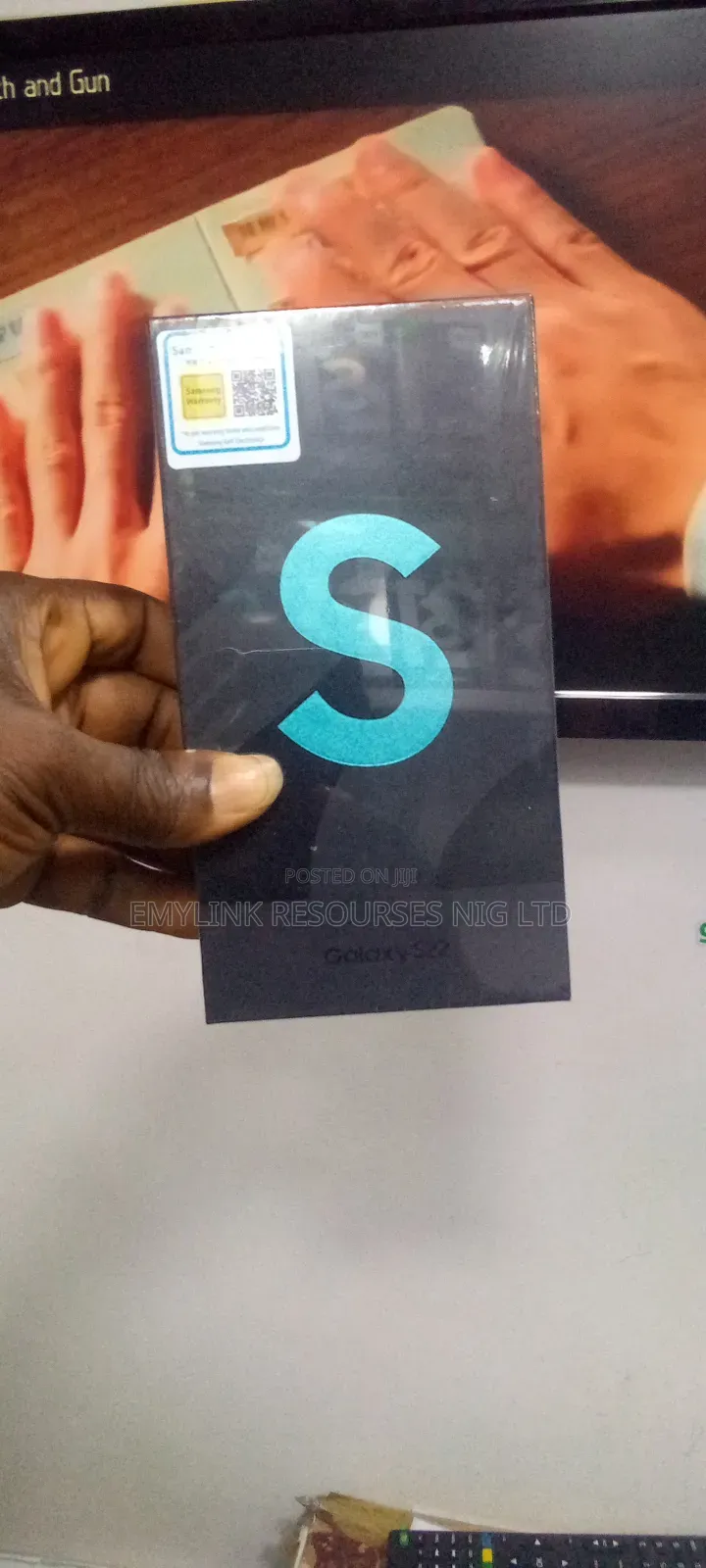 New Samsung Galaxy S22 5G 128 GB Green