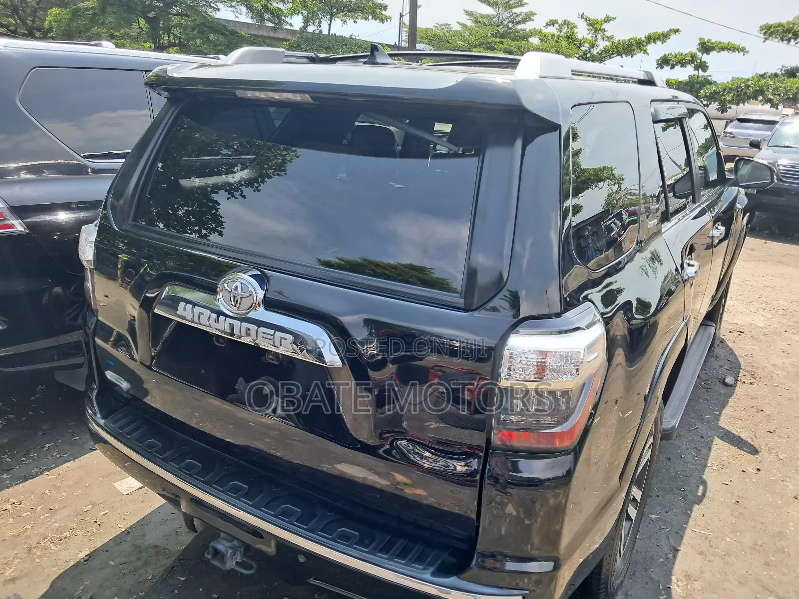 Toyota 4-Runner Limited 4WD 2012 Black